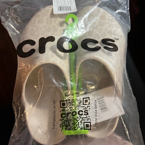 Crocs - Picture 3 of 4
